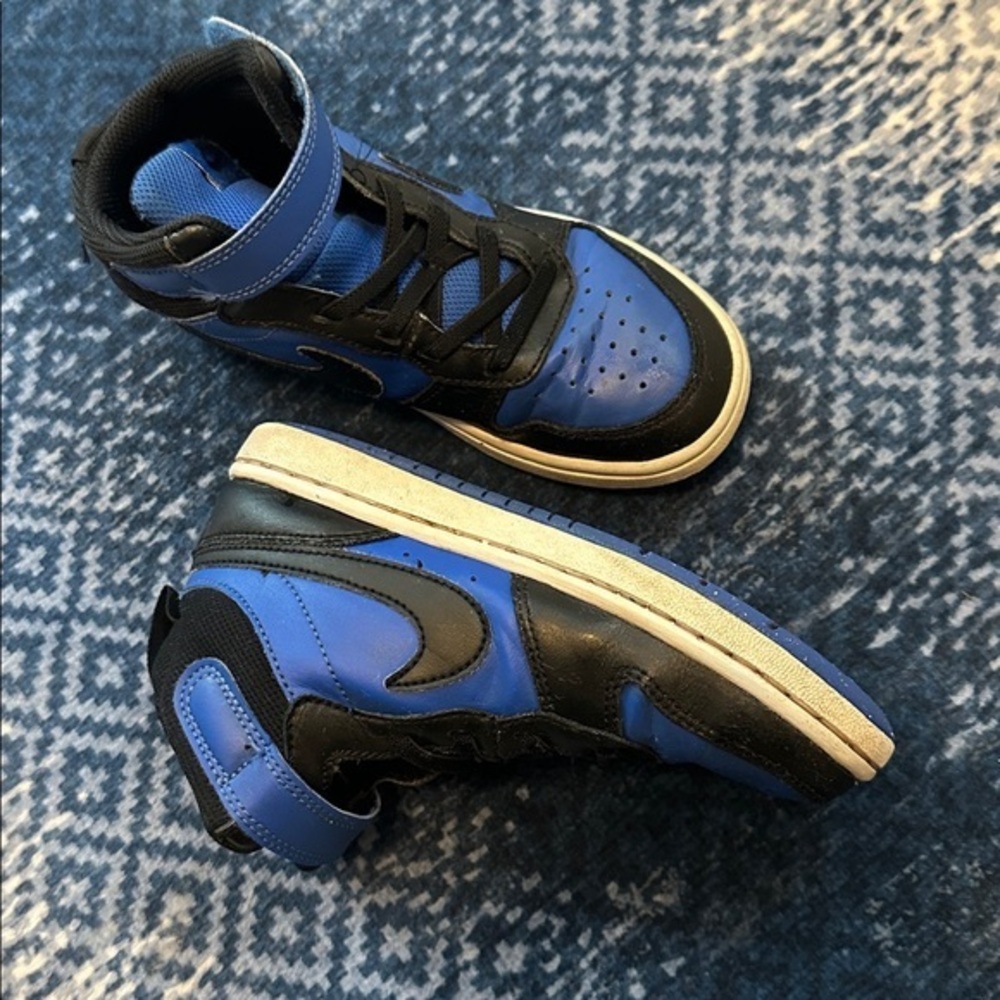 Nike Black and Blue Sneakers.